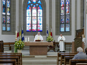 Lumen Christi - Auferstehungsmesse in St. Crescentius (© Karl-Franz Thiede)